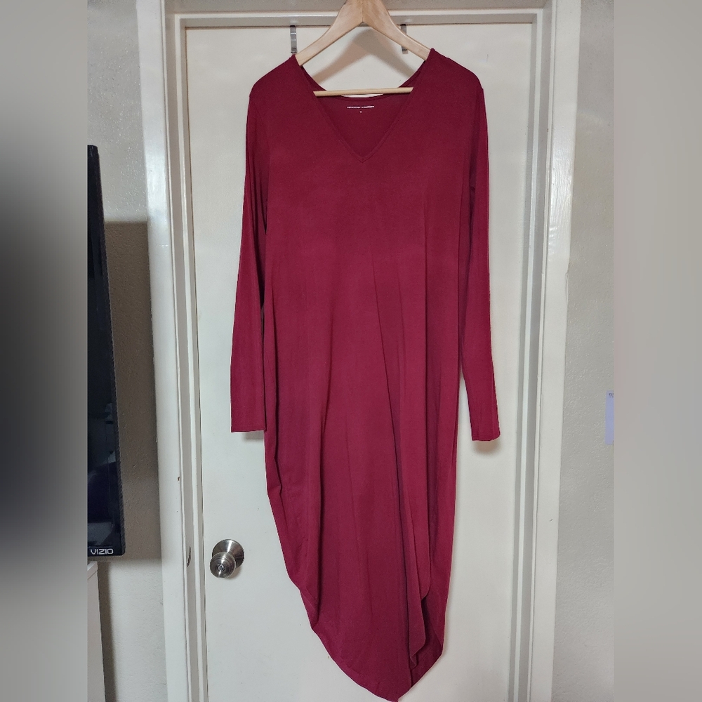 Universal Standard Geneva long sleeve v neck dress